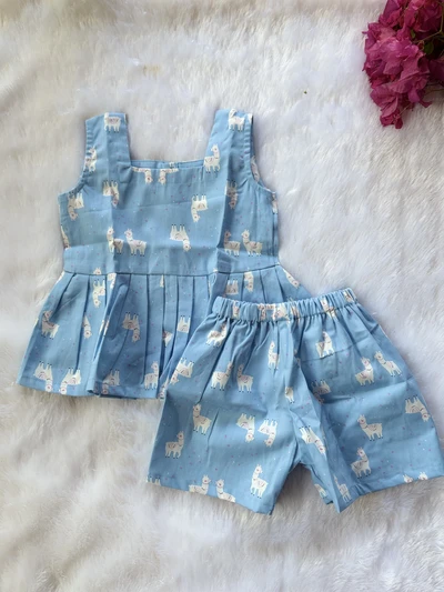 Llama shorts set