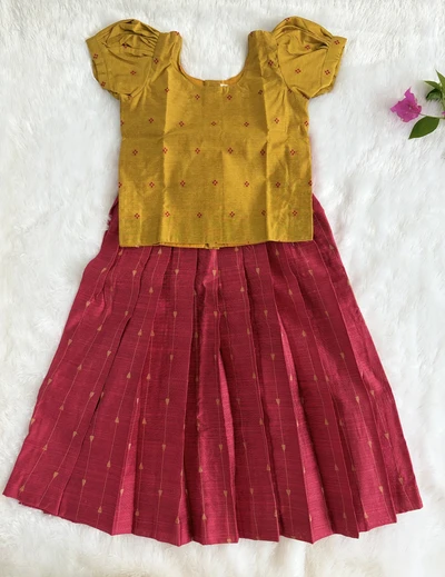 Yellow and pink pavadai sattai