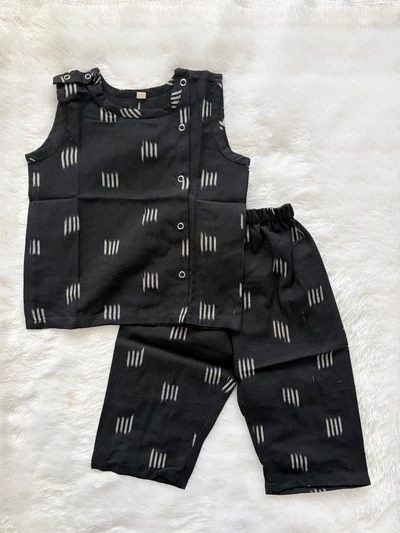 Black ikat cords