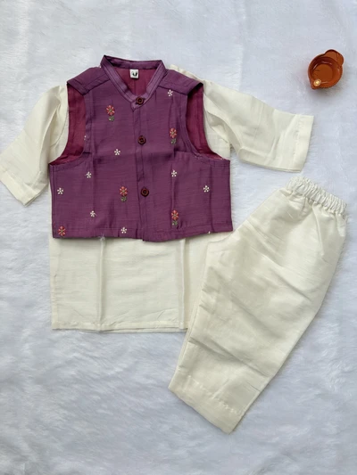 White and purple overcoat set