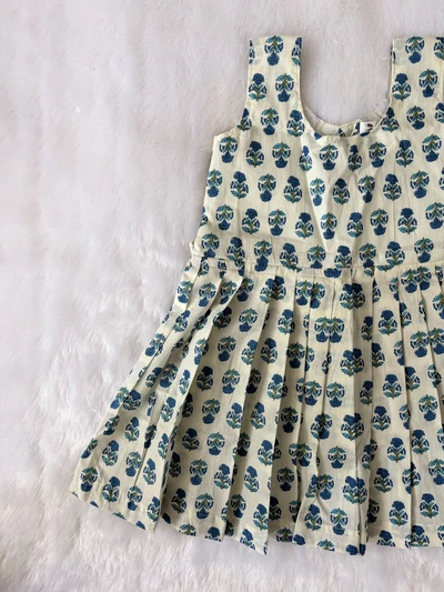 Daily muse- White floral